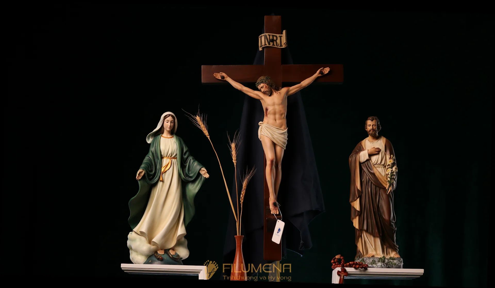 Bàn thờ Chúa bằng gỗ 1 kệ 2 cánh mã BT4