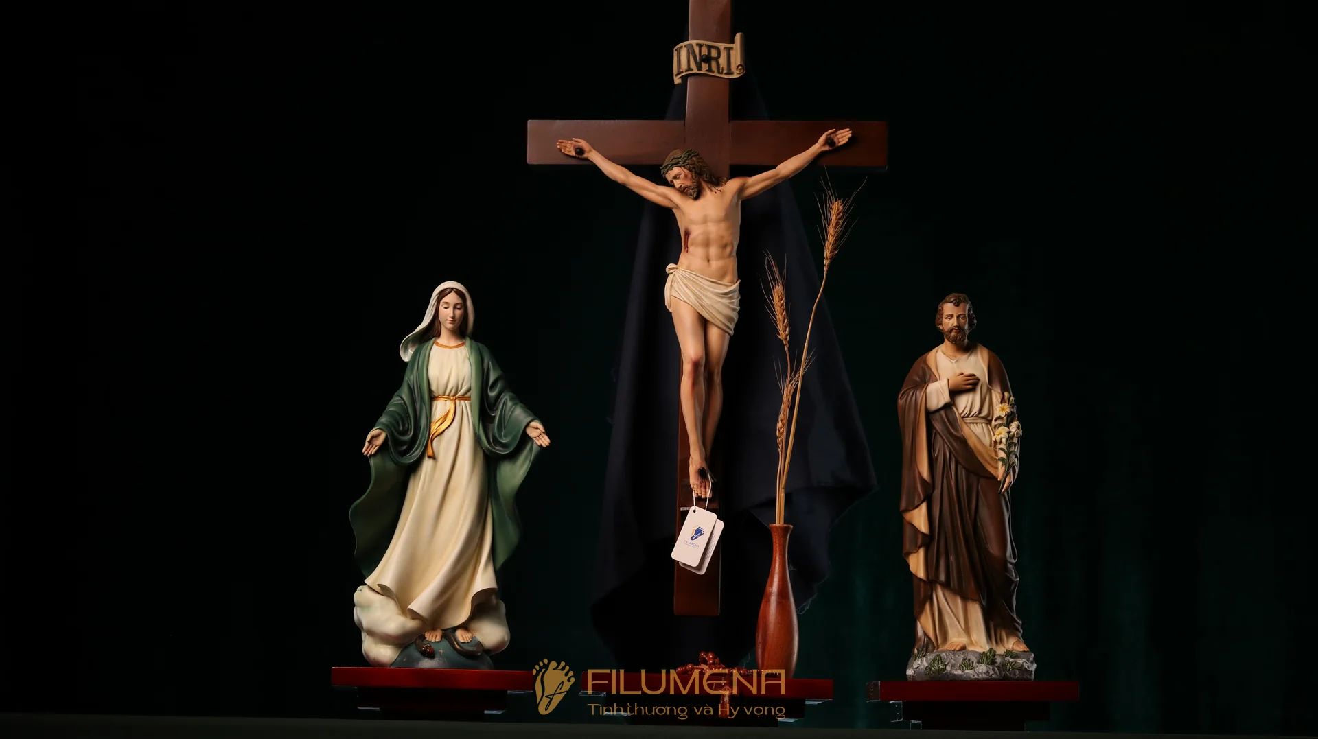 name tại VN. Tượng Công giáo Filumena là tượng của Tình thương và Hy vọng. Bản quyền các tác phẩm tượng Công giáo thuộc về Filumena Art, Cộng hòa Pháp. Filumena sáng tác và sản xuất nhiều mẫu tượng Công giáo khác như 