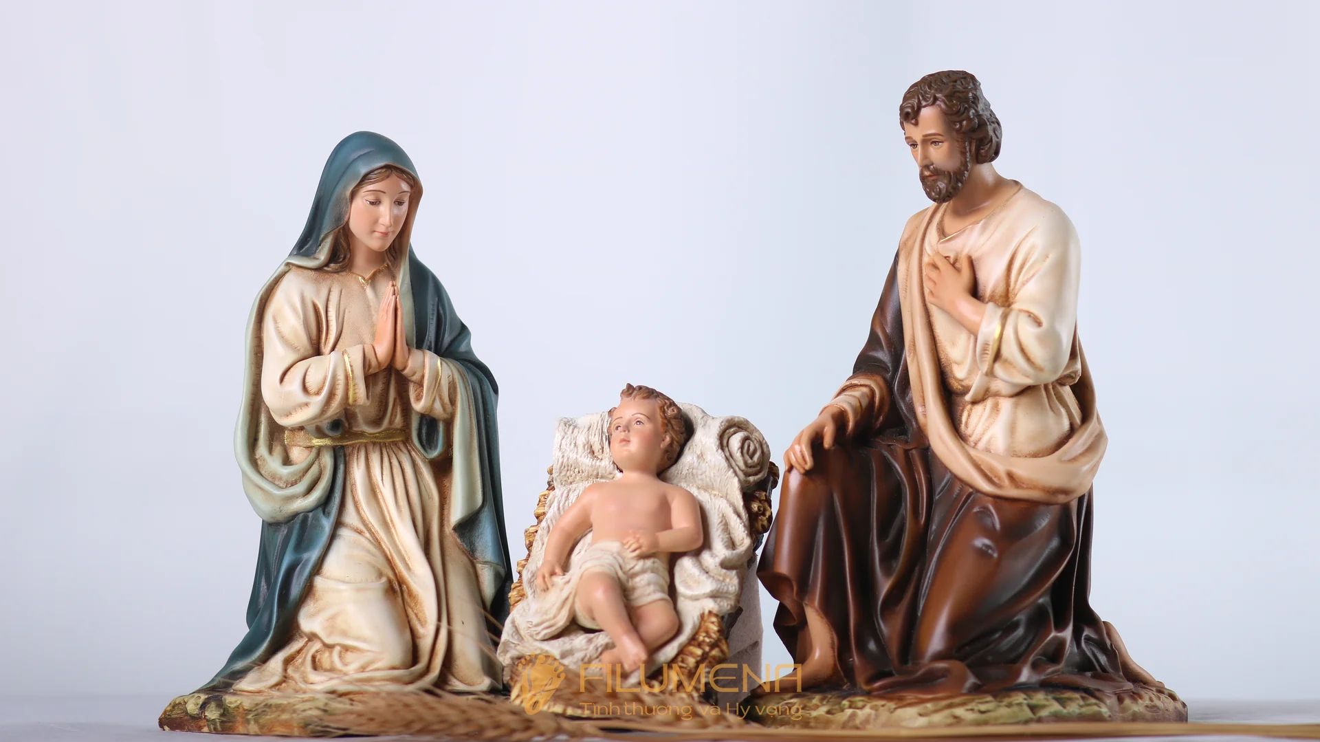 Bộ tượng Giáng sinh mini 20 cm 3 nhân vật tông màu sáng cổ điển