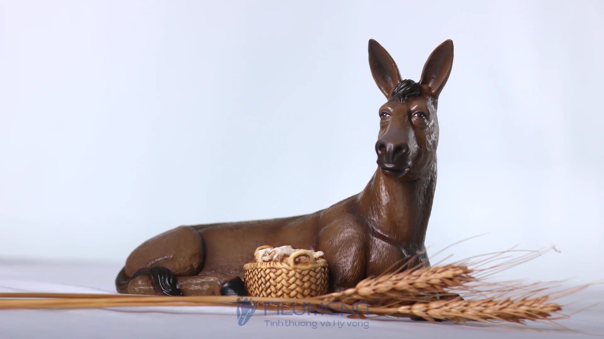 Bộ tượng Giáng sinh 30 cm 5 nhân vật tông màu sáng cổ điển