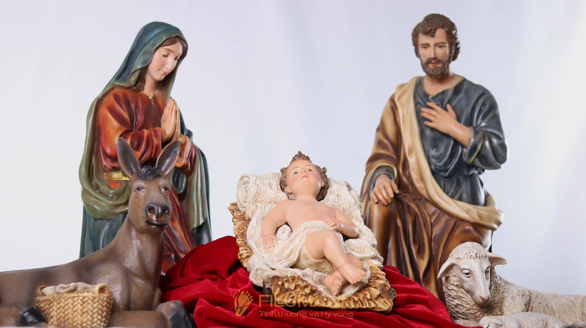 Bộ tượng Giáng sinh 50 cm 5 nhân vật màu trầm cổ điển