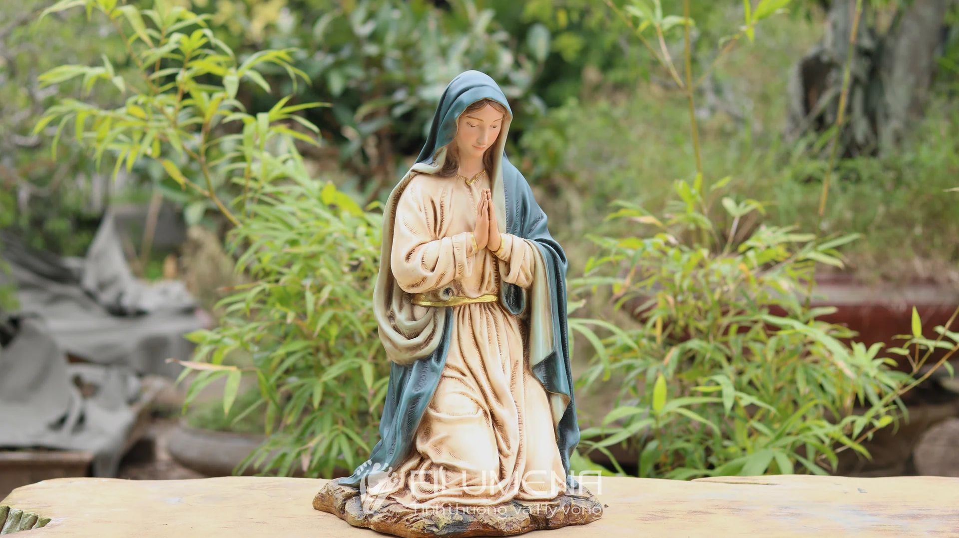 Bộ tượng Giáng sinh 50 cm 5 nhân vật tông màu sáng cổ điển