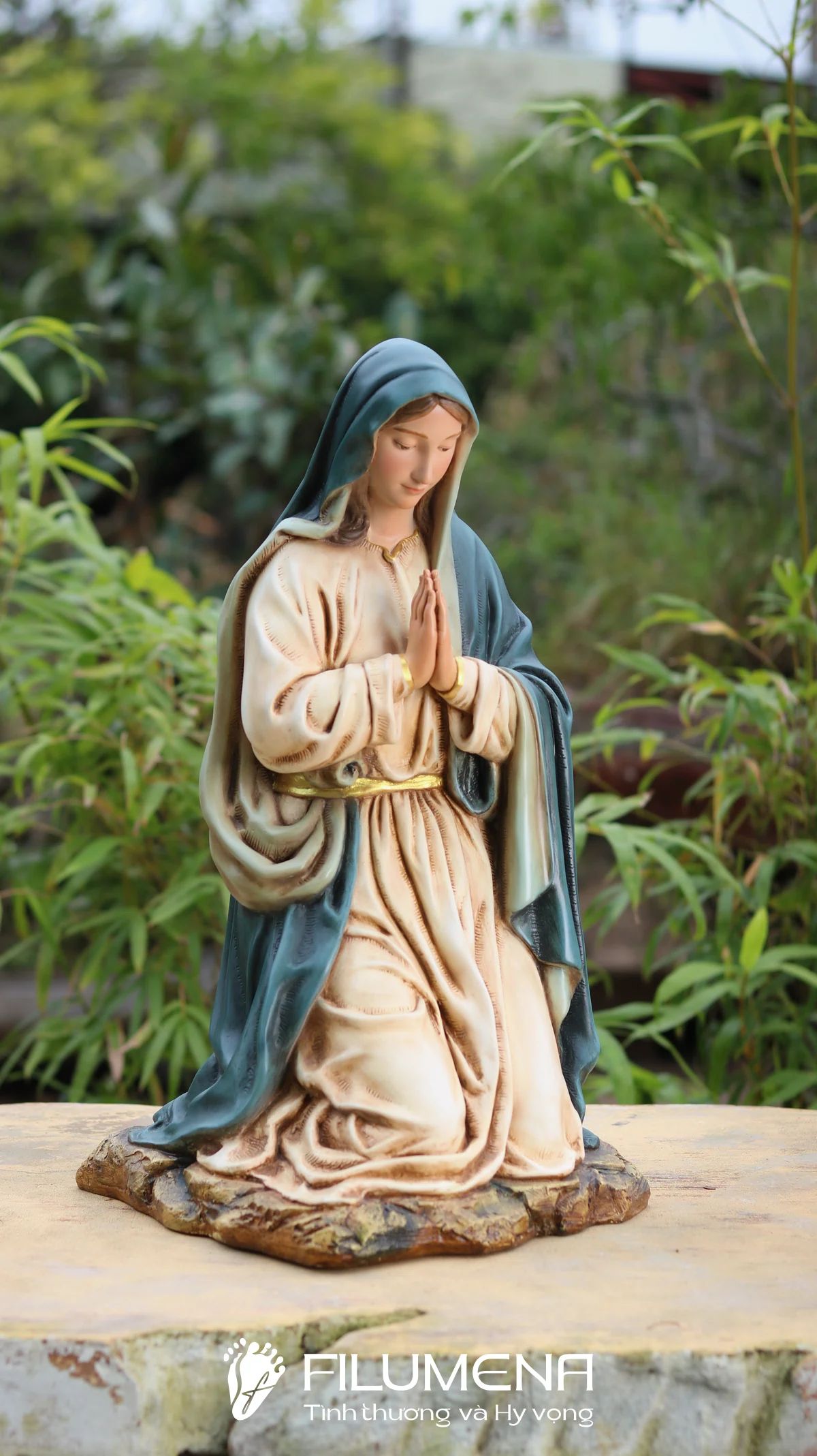 Bộ tượng Giáng sinh 50 cm 5 nhân vật tông màu sáng cổ điển