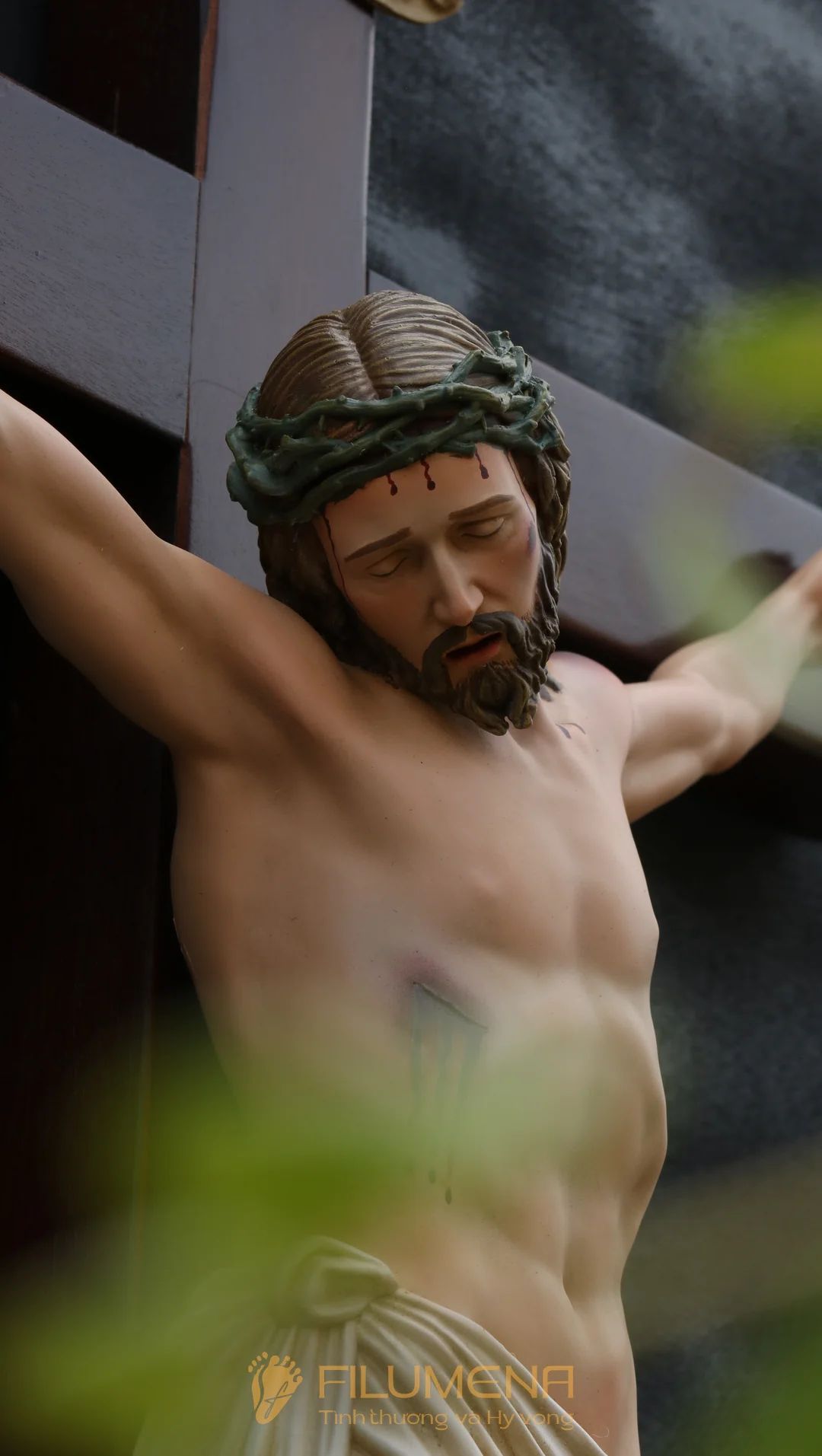 Tượng Chúa chịu nạn cao 50 cm bằng bột đá - Thánh giá gỗ