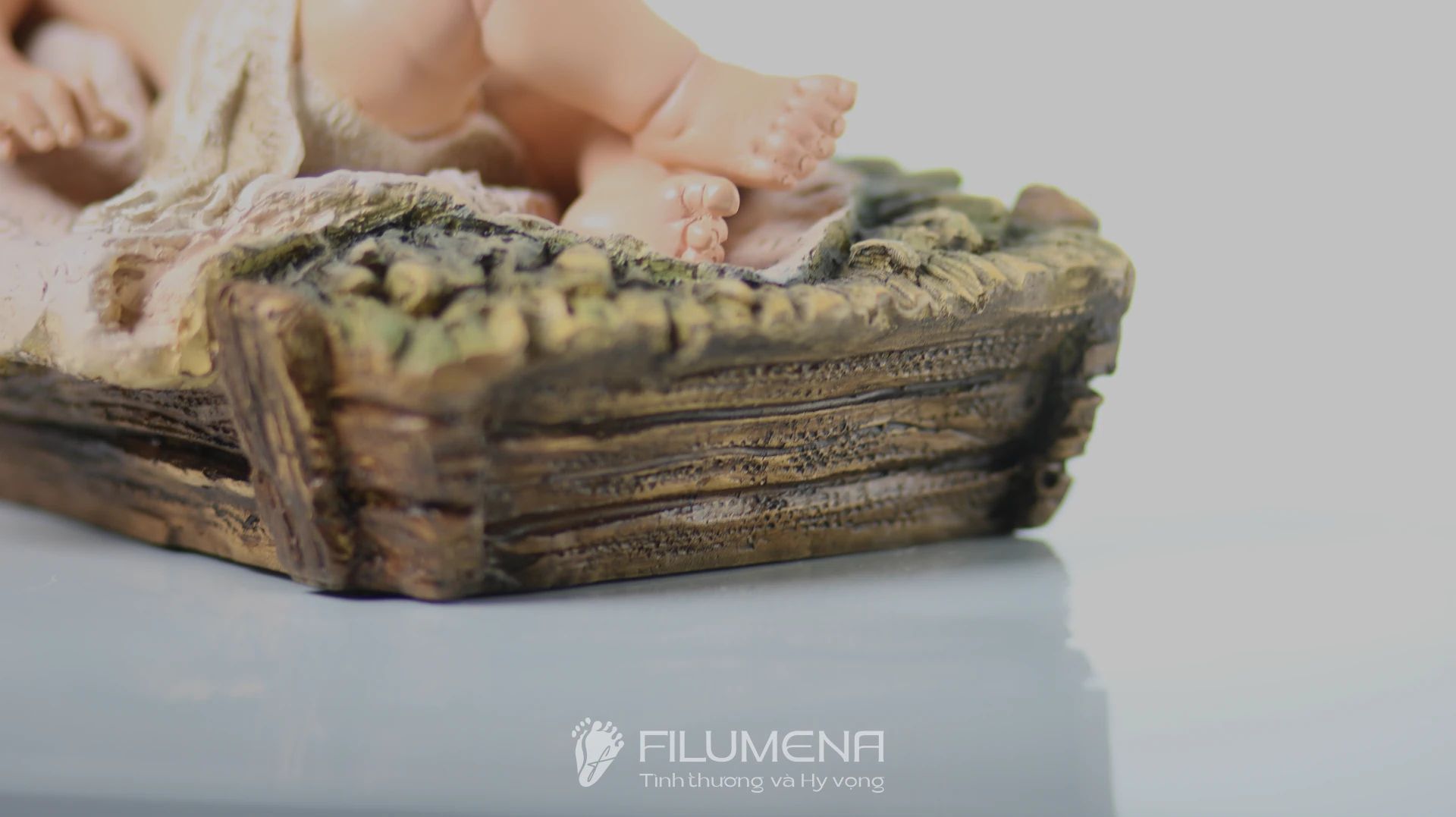 Bộ tượng Giáng sinh 50 cm 5 nhân vật tông màu sáng cổ điển