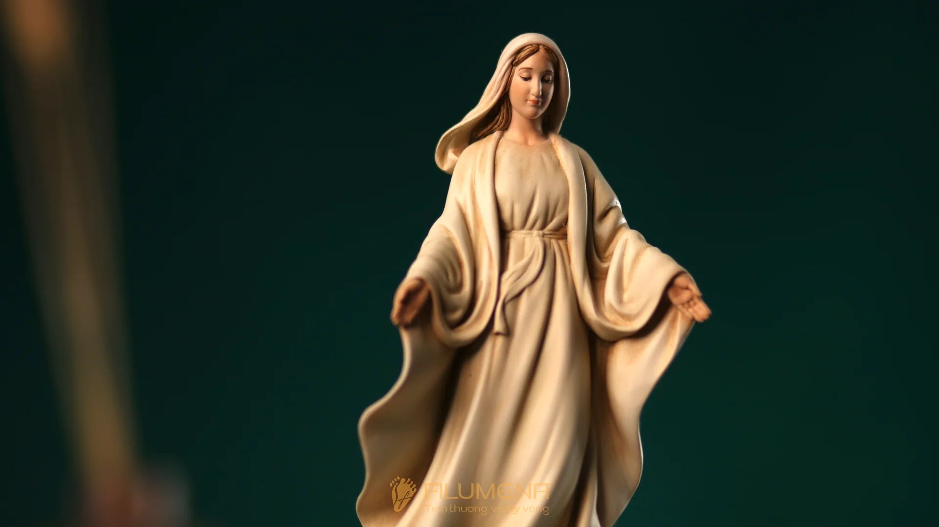 Tượng Đức Mẹ Ban Ơn cao 15 cm, 20 cm màu trắng M3