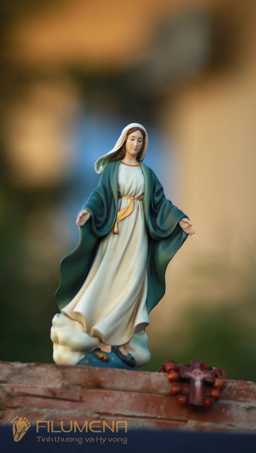 Tượng Đức Mẹ Ban Ơn cao 15 cm, 20 cm màu xanh ô-liu M2