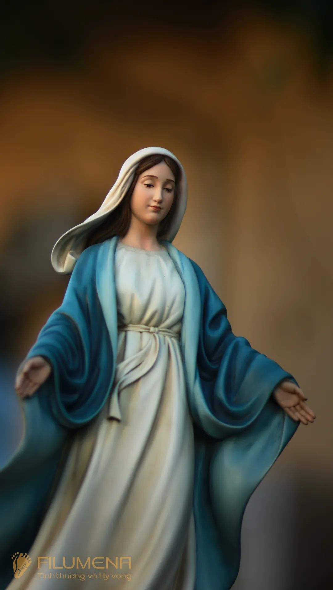 Tượng Đức Mẹ Ban Ơn cao 30 cm, 40 cm màu xanh da trời M1