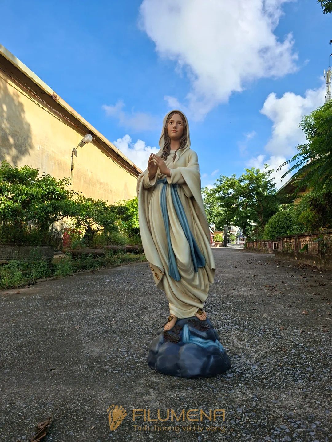 Tượng Đức Mẹ Lộ Đức cao 110 cm màu trắng