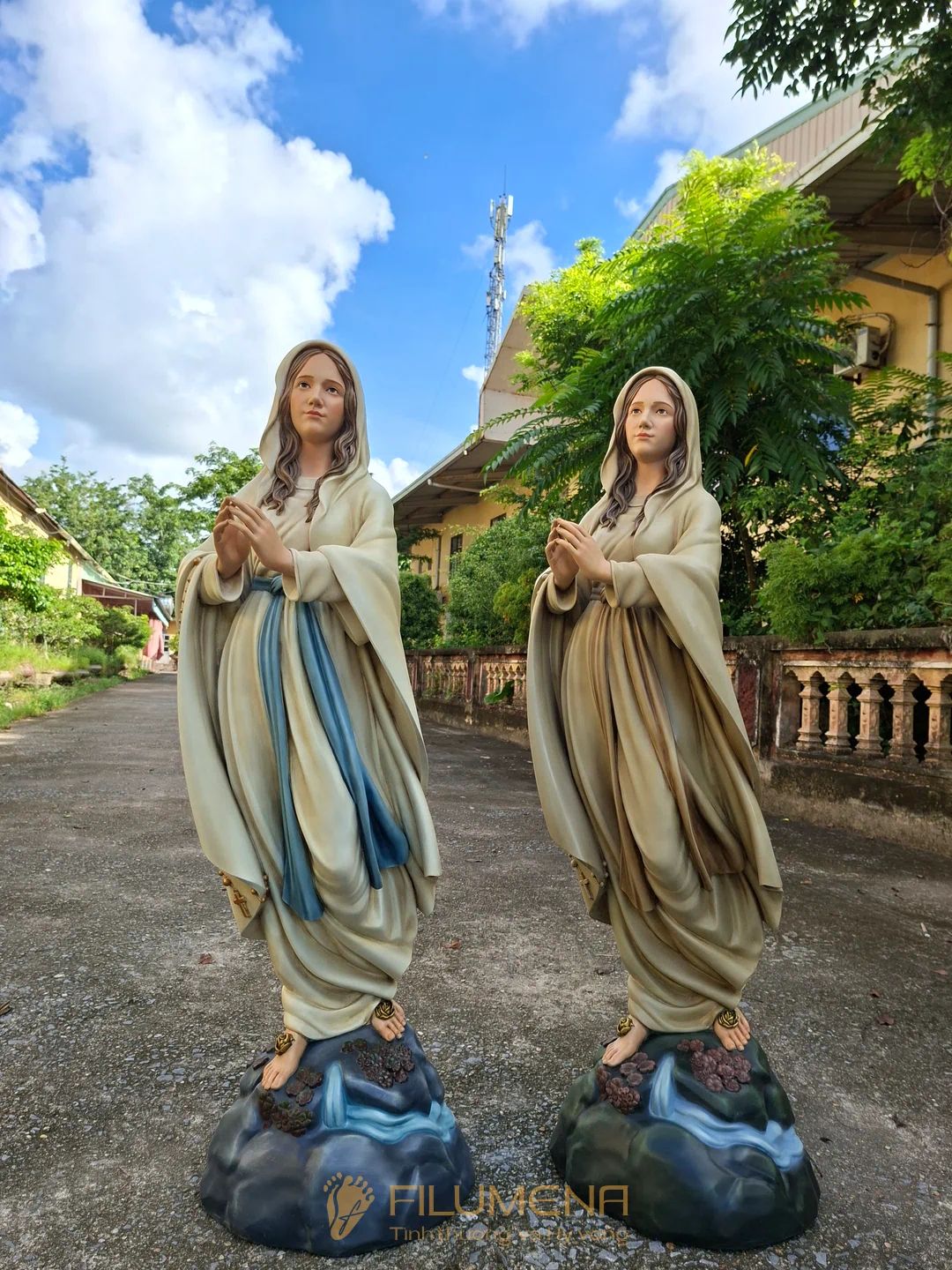 Tượng Đức Mẹ Lộ Đức cao 110 cm màu vàng cát