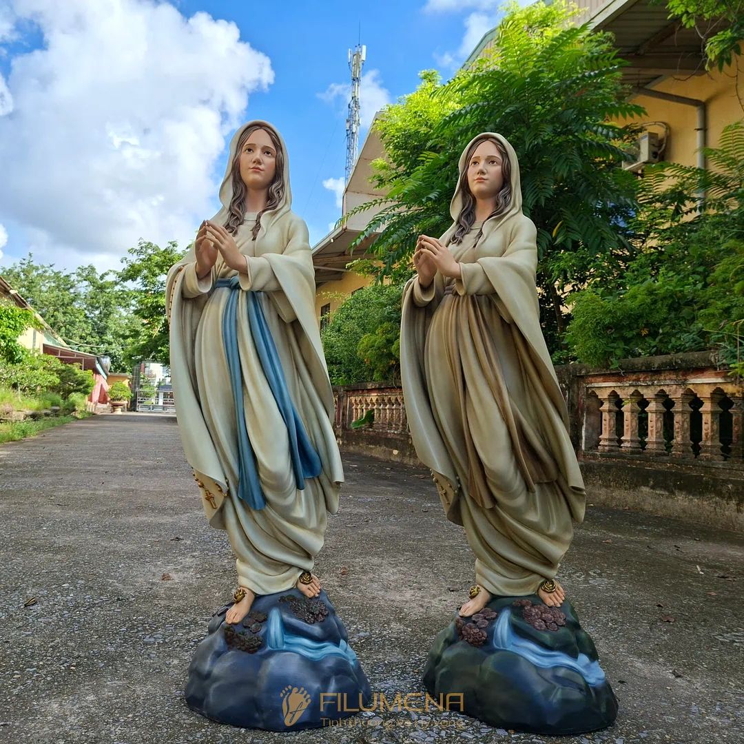 Tượng Đức Mẹ Lộ Đức cao 110 cm màu vàng cát