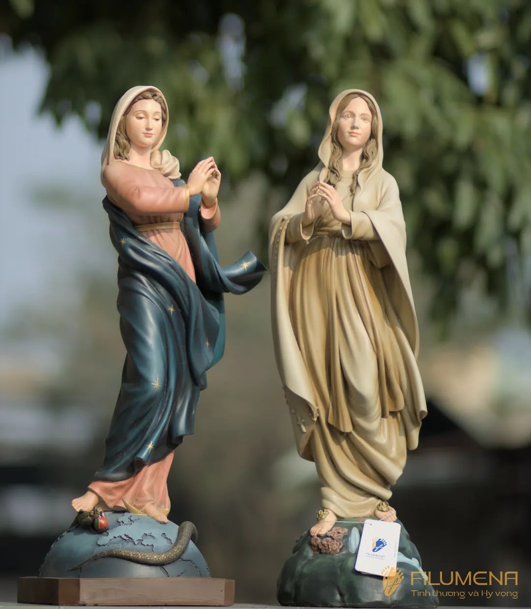 name tại VN. Tượng Công giáo Filumena là tượng của Tình thương và Hy vọng. Bản quyền các tác phẩm tượng Công giáo thuộc về Filumena Art, Cộng hòa Pháp. Filumena sáng tác và sản xuất nhiều mẫu tượng Công giáo khác như 
