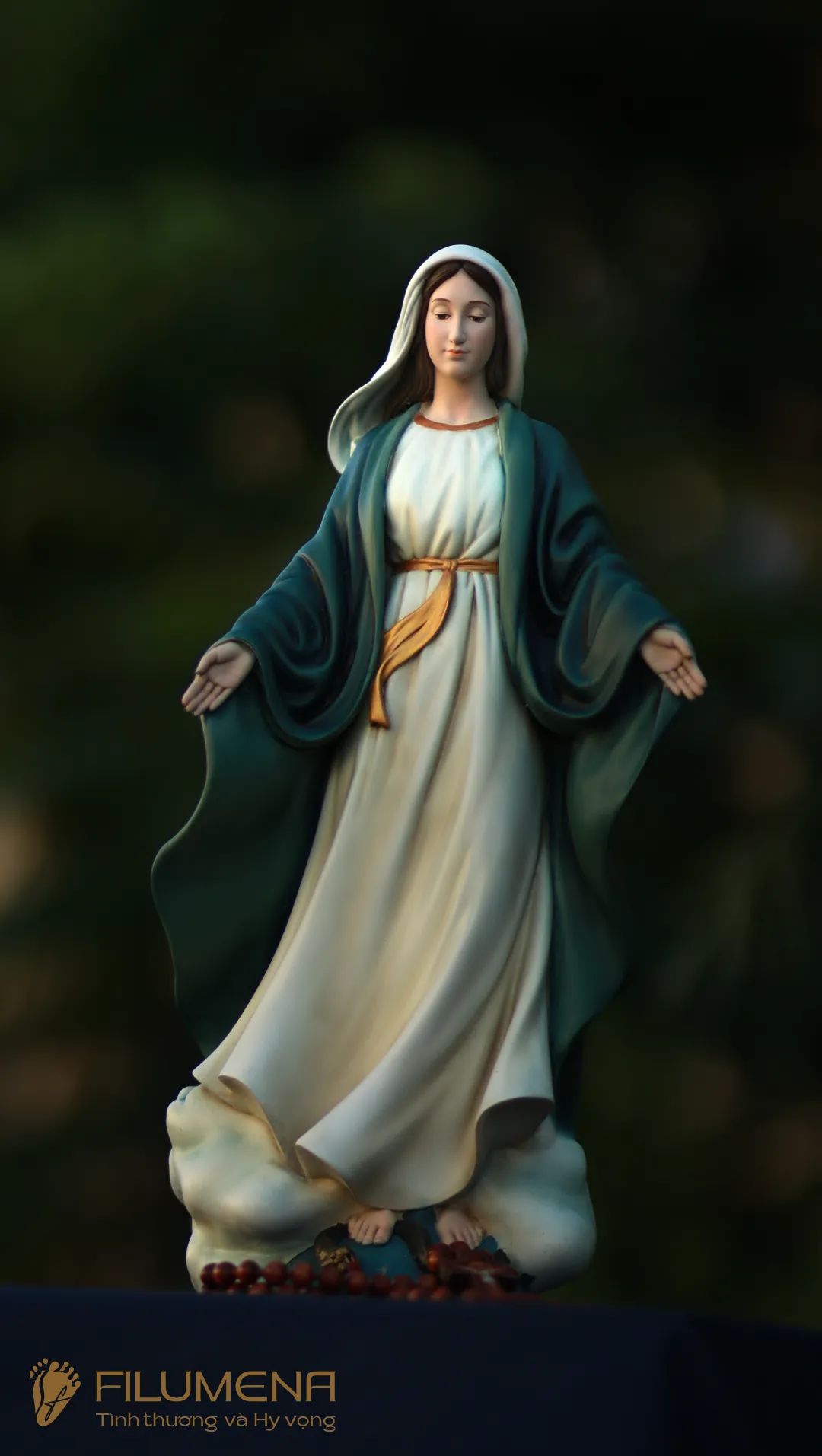 Tượng Đức Mẹ Ban Ơn cao 30 cm, 40 cm màu xanh ô-liu M2
