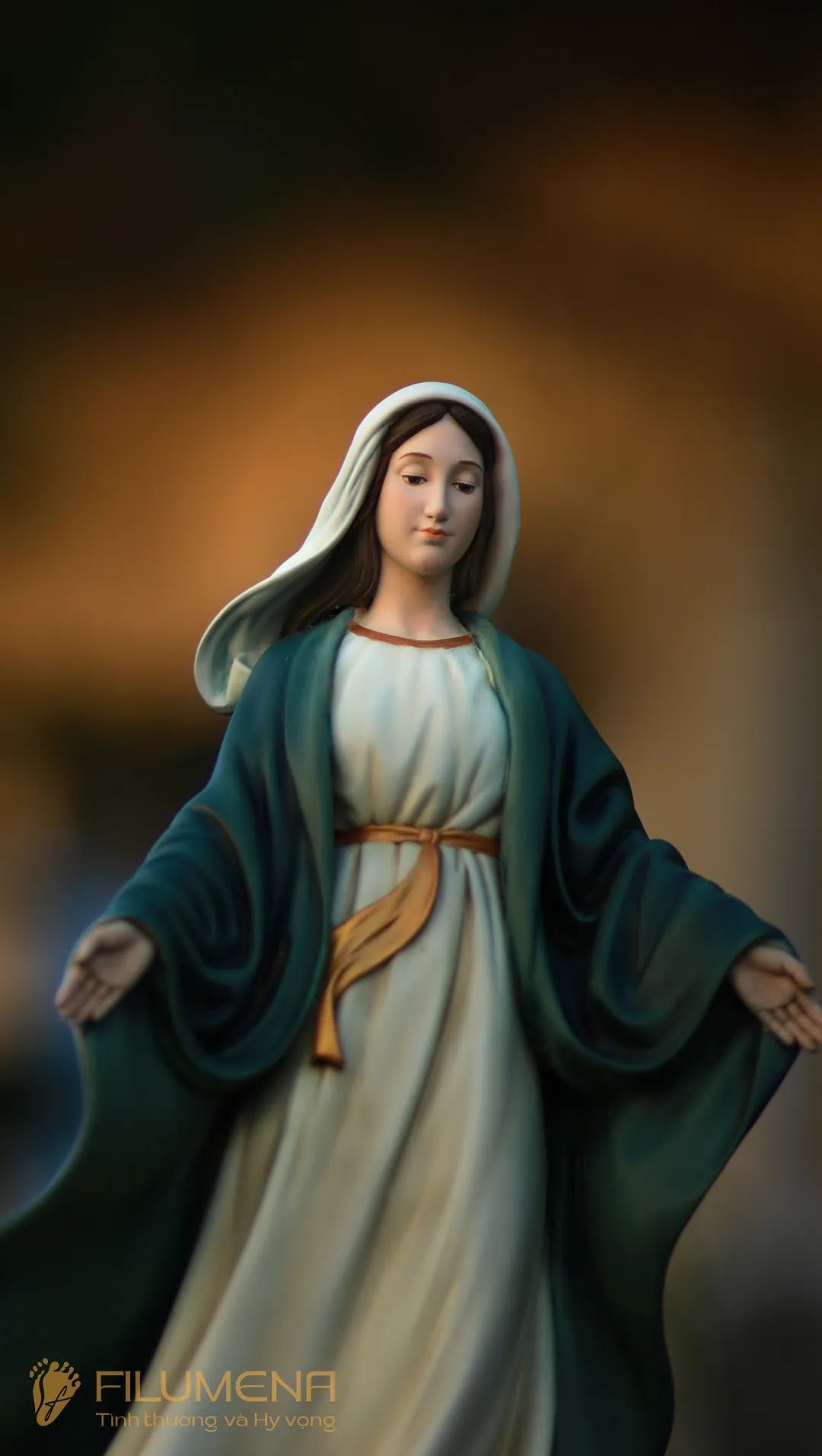 Tượng Đức Mẹ Ban Ơn cao 30 cm, 40 cm màu xanh ô-liu M2