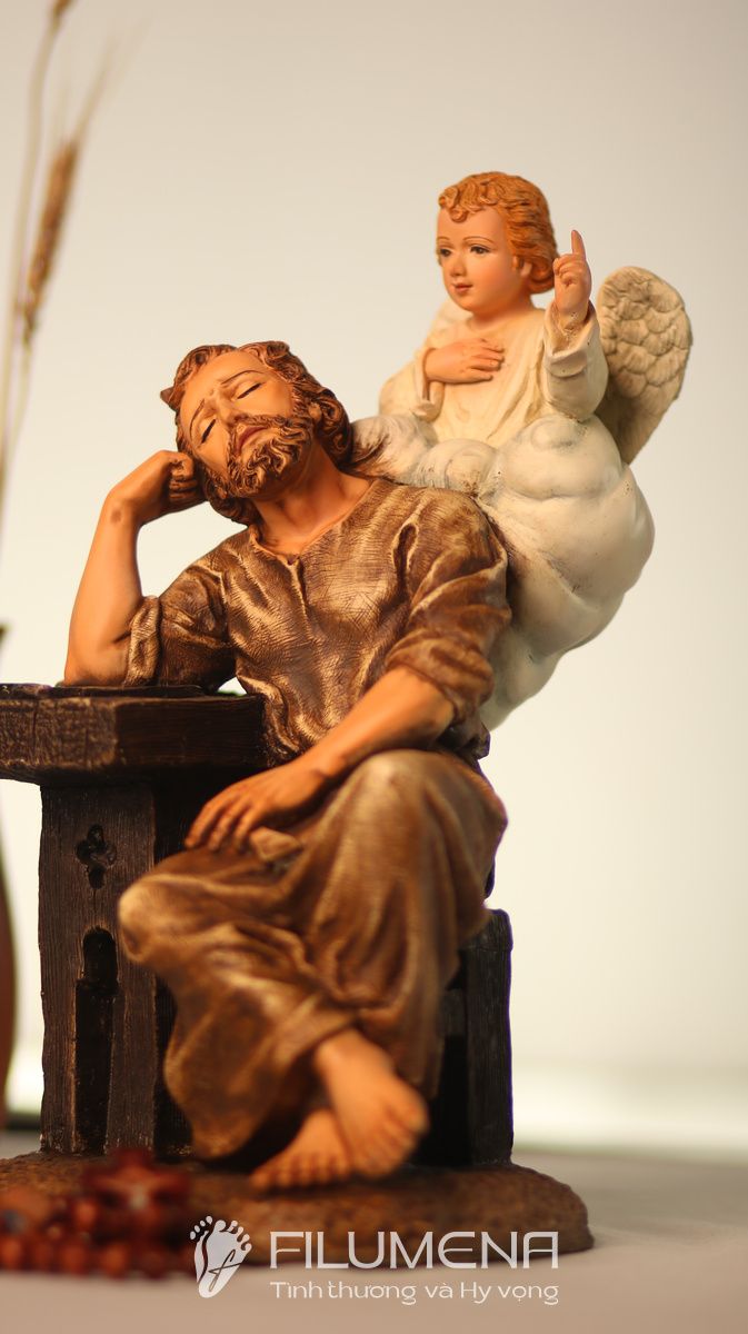 Tượng Thánh Giuse ngủ, áo màu nâu cao 30 cm