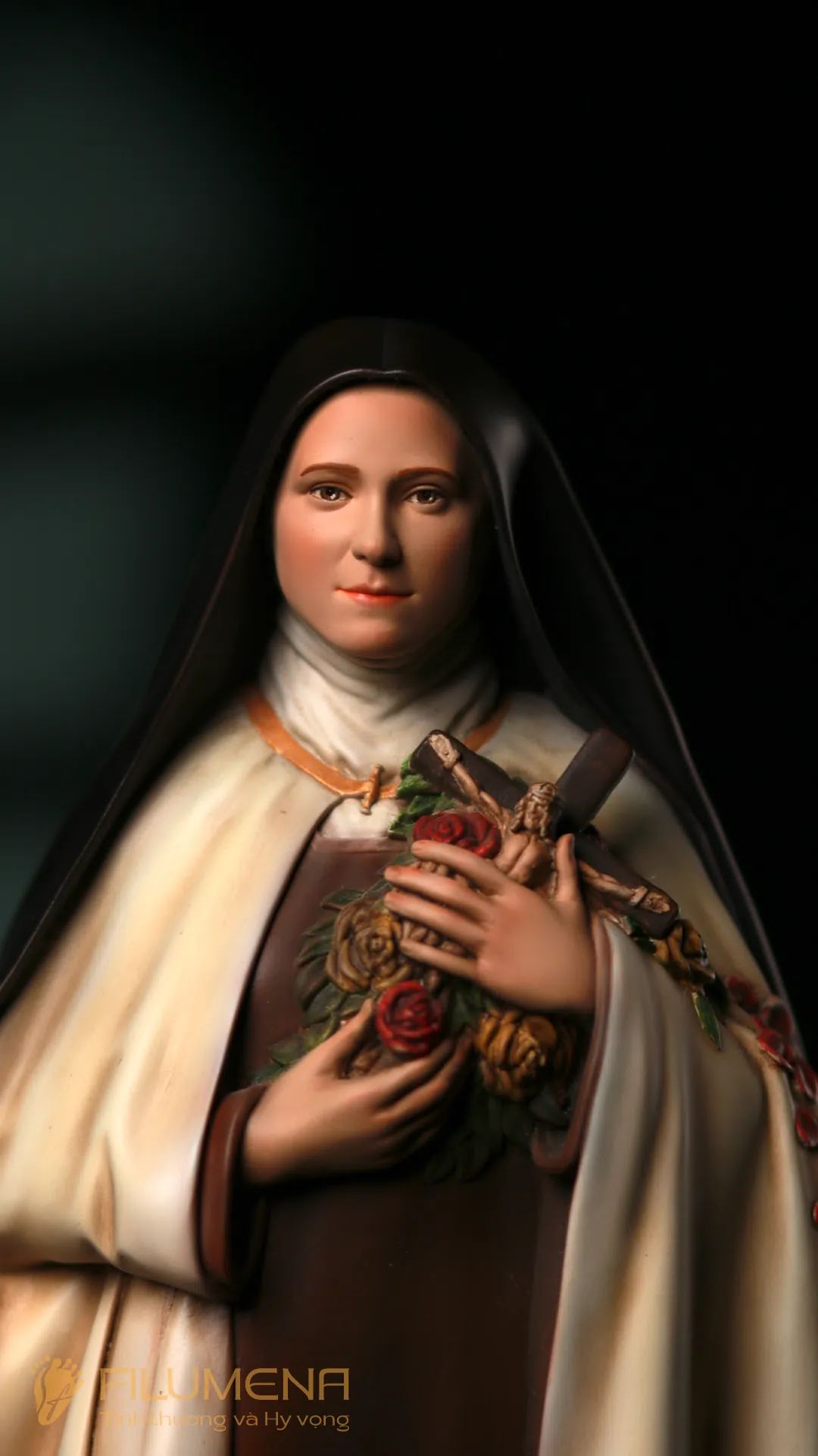 name tại VN. Tượng Công giáo Filumena là tượng của Tình thương và Hy vọng. Bản quyền các tác phẩm tượng Công giáo thuộc về Filumena Art, Cộng hòa Pháp. Filumena sáng tác và sản xuất nhiều mẫu tượng Công giáo khác như 